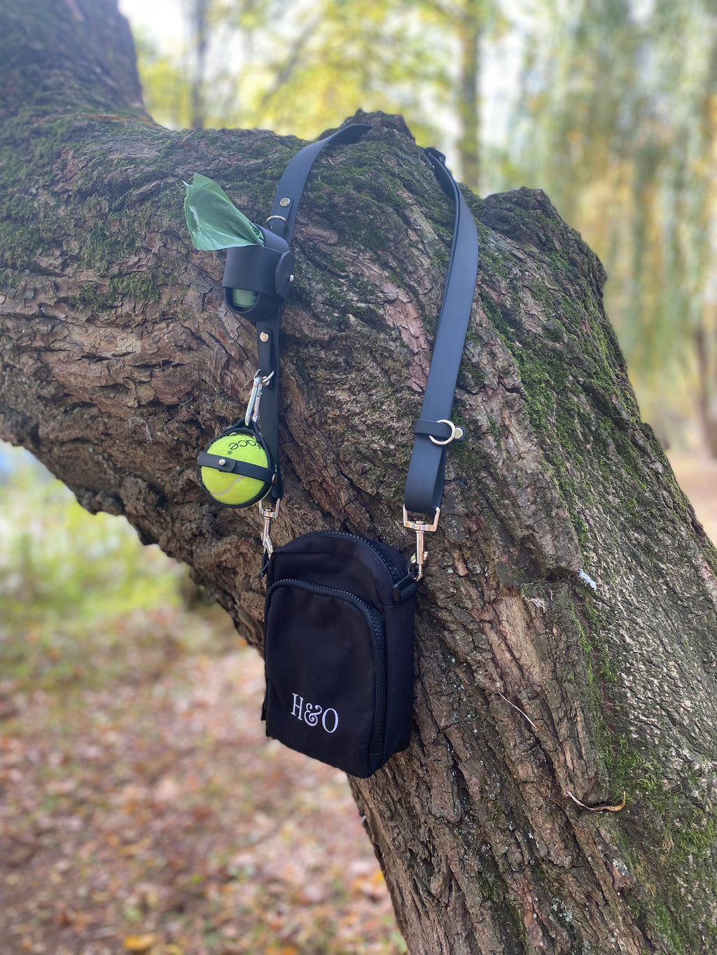 BallEase - Waterproof Dog Ball Holder®️ | Hands free carrier